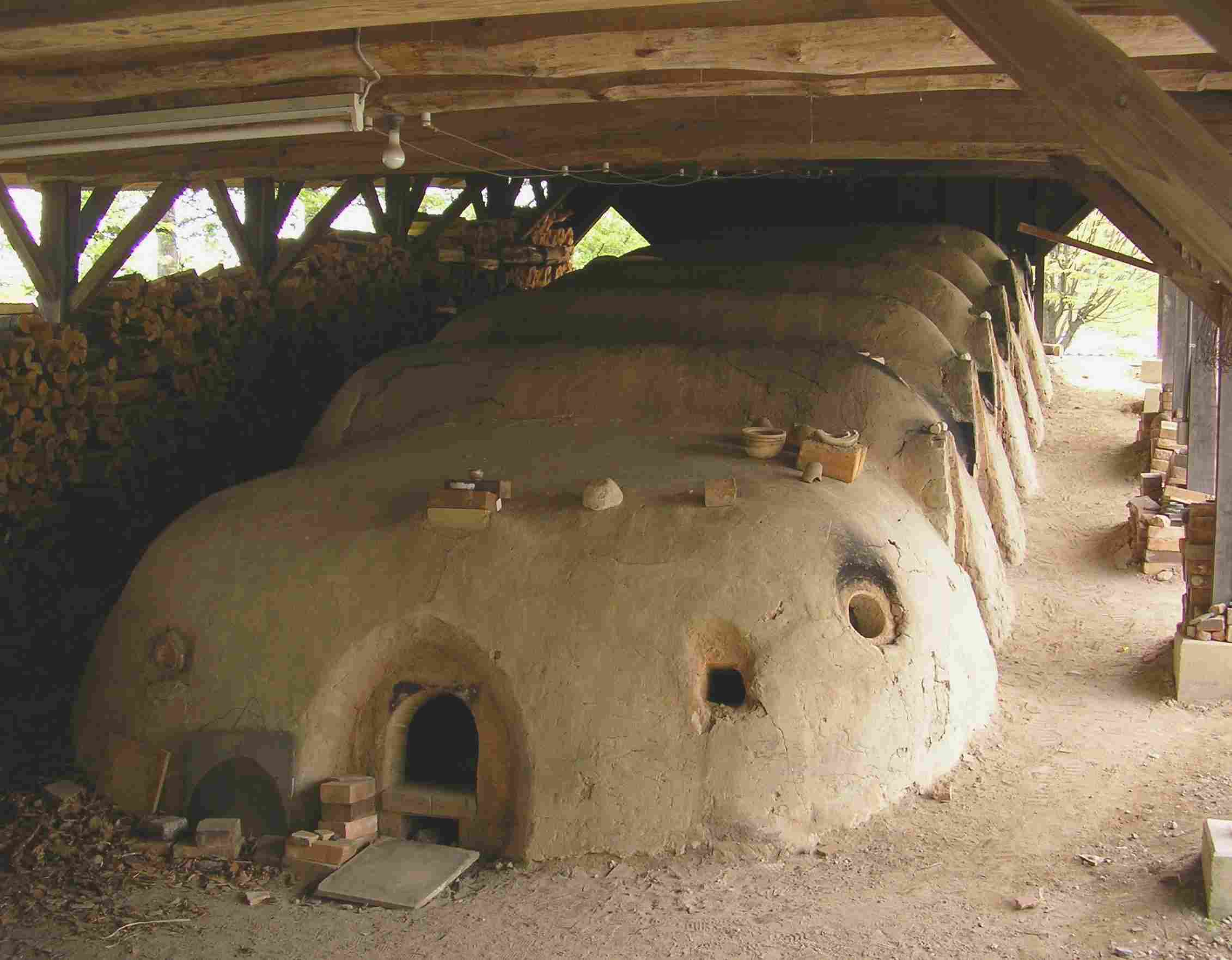 A noborigama (climbing kiln) in Mashiko — Kasama's daughter kiln