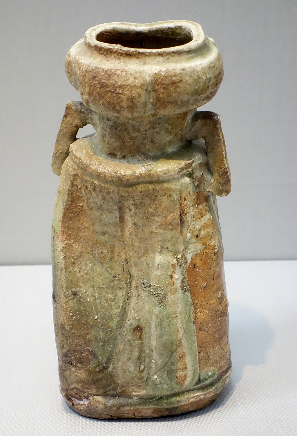 Iga ware ear-lugged flower vase from the 17th century, in the Tokyo National Museum collection