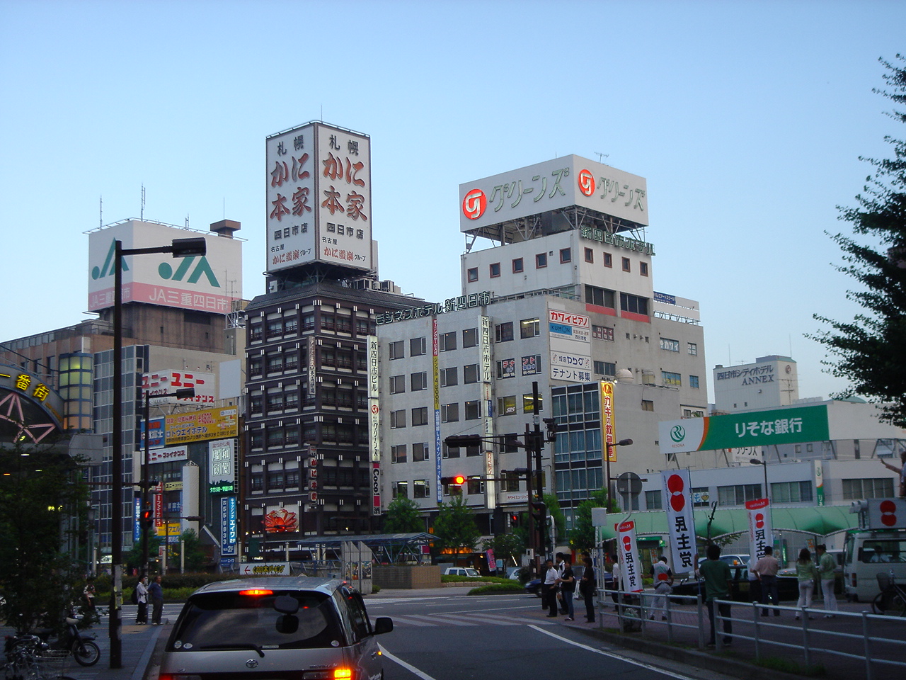 Downtown Yokkaichi, Mie Prefecture, the production center of Banko-yaki