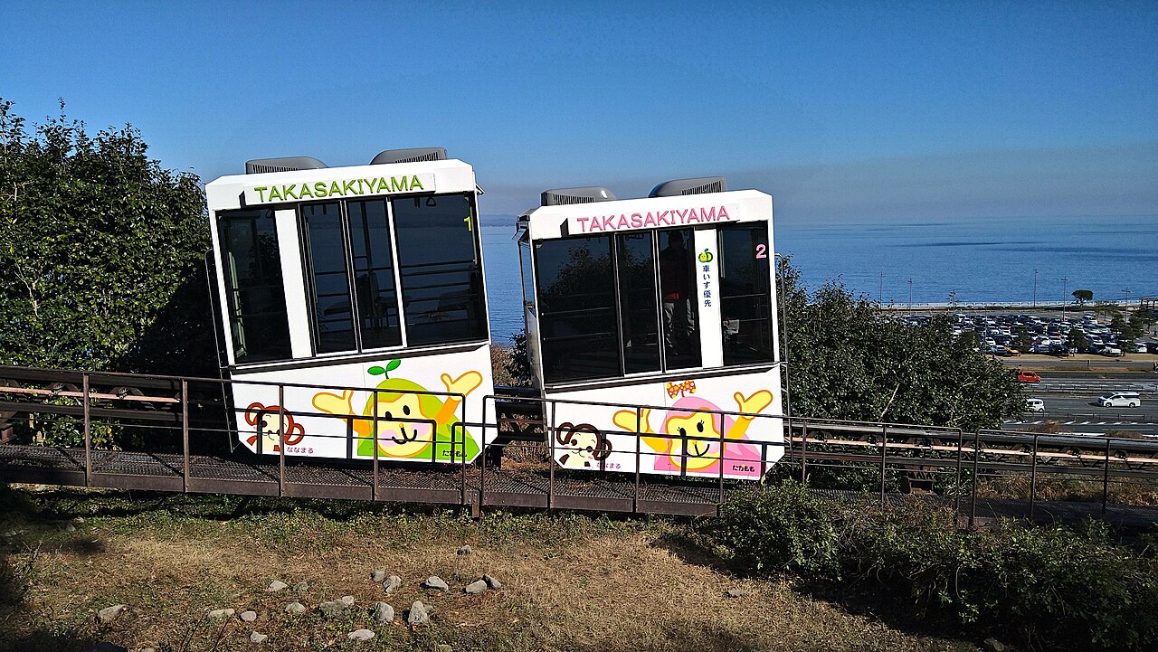Takasakiyama monkey park slopecar in Oita