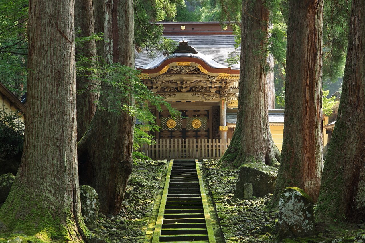 Chokushimon gate at Eiheiji Temple in Eiheiji-cho, Fukui