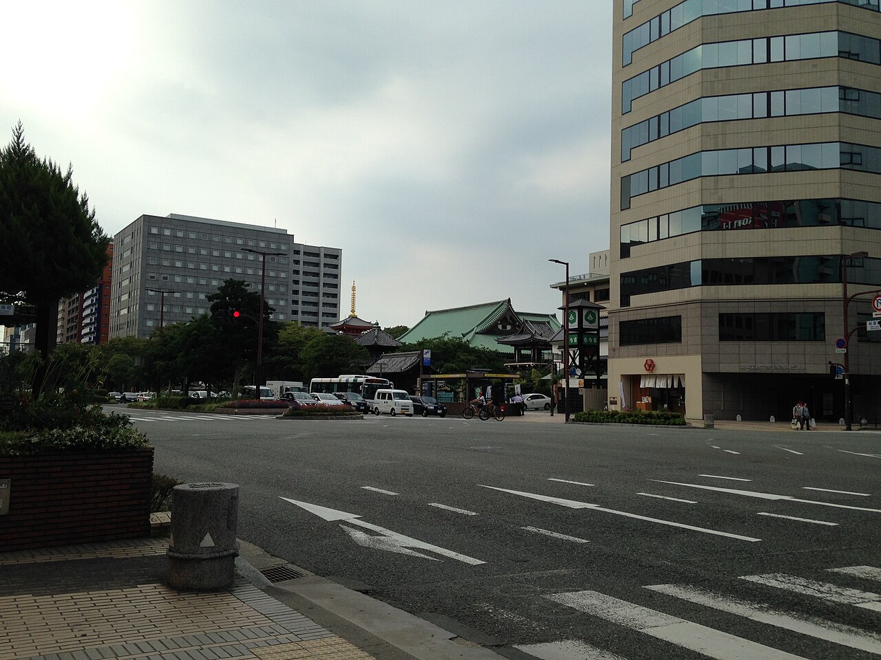 Taihaku-dori street and Tochoji temple in Hakata, Fukuoka