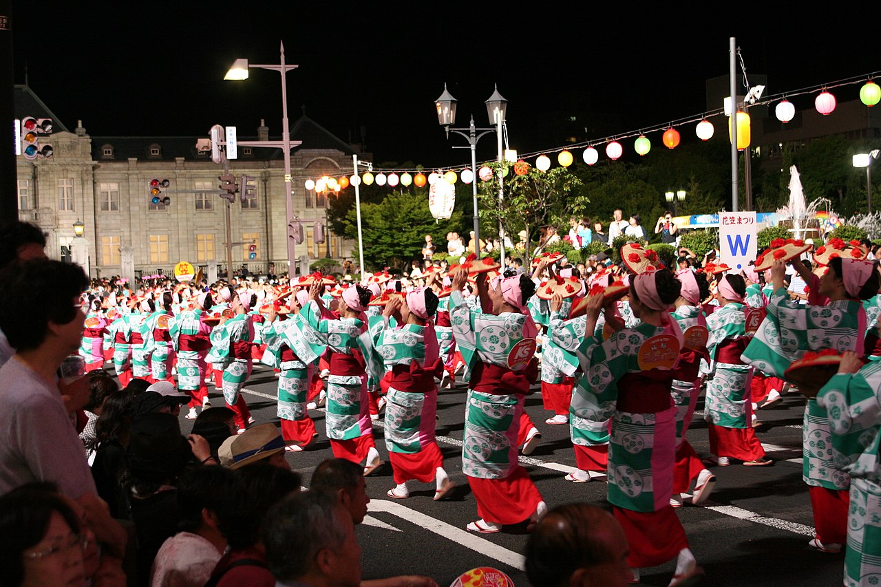 Yamagata Hanagasa Matsuri summer festival dancers with flower-decorated hats