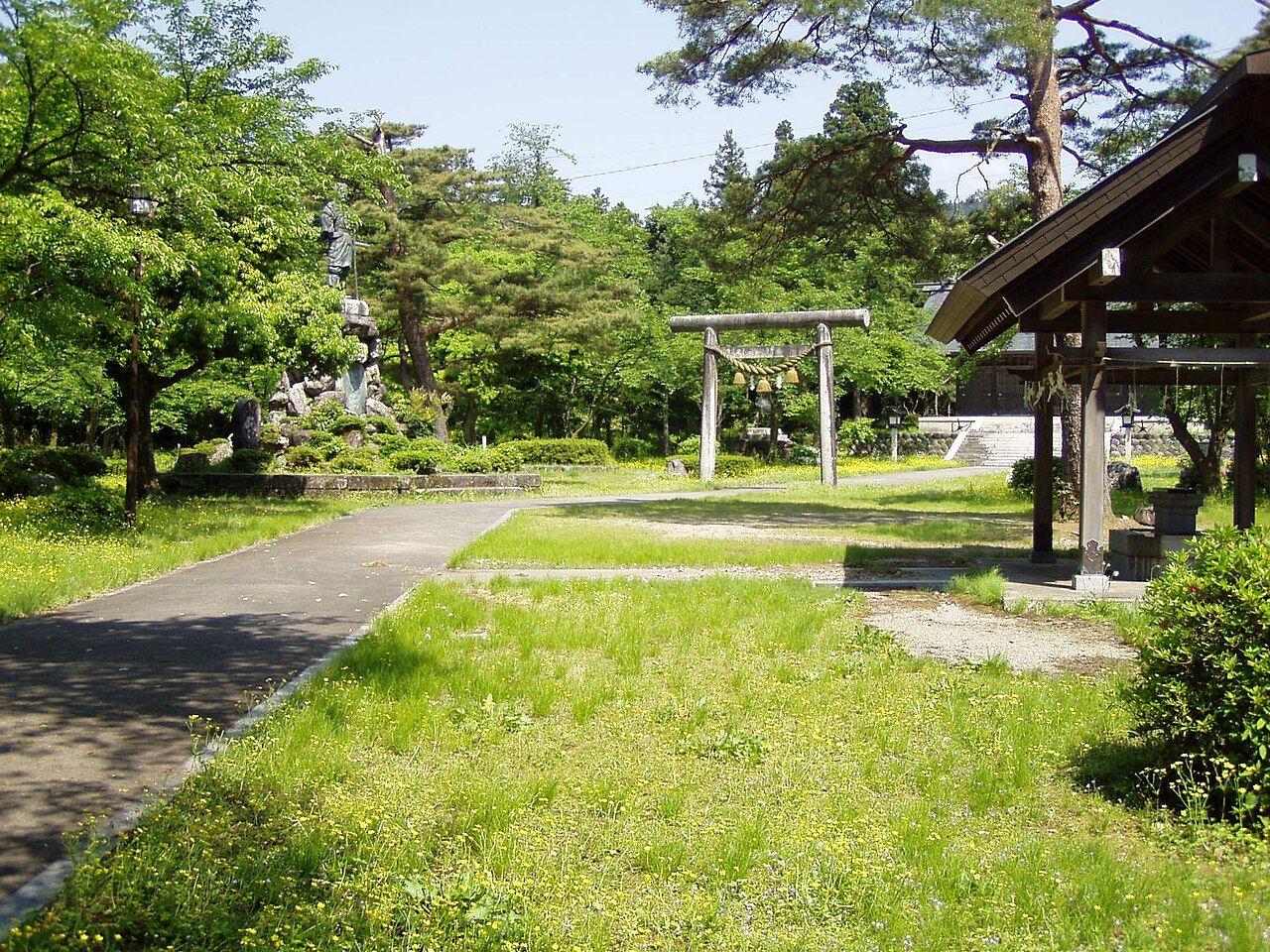 La rue des sculpteurs de Yokamachi à Inami, Nanto, Toyama