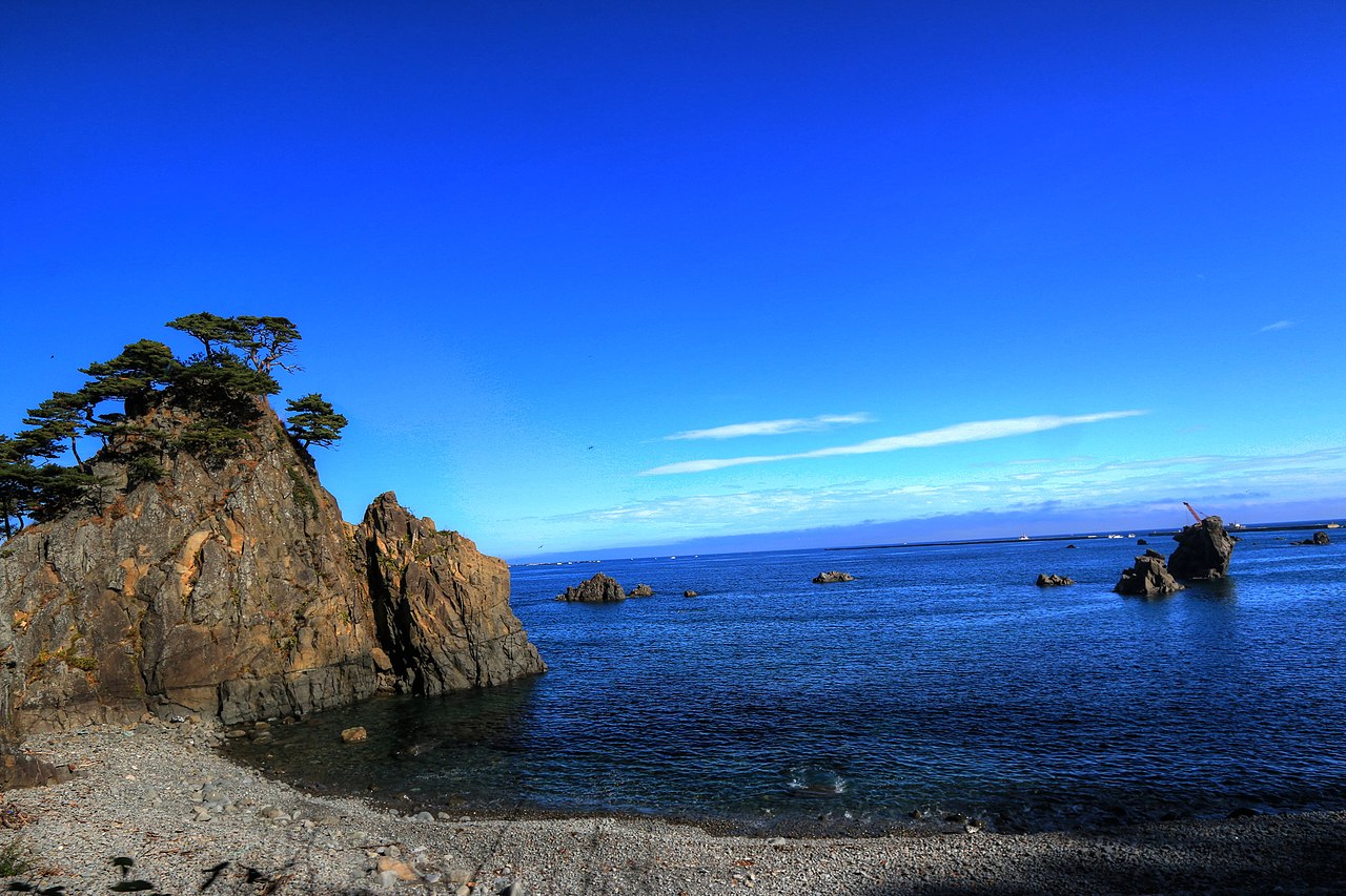 The rugged Sanriku coastline at Kosode, near Kuji, Iwate