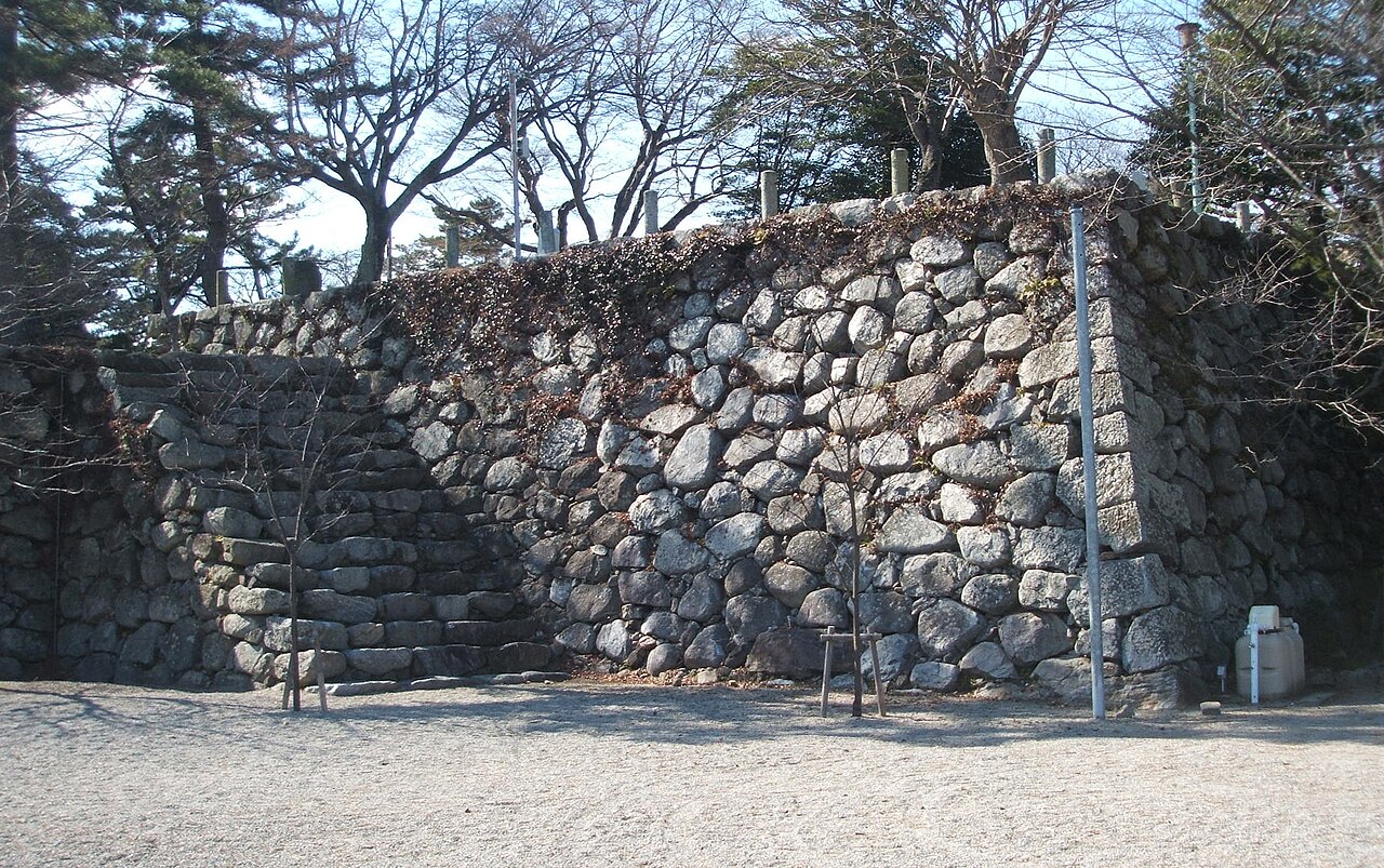 Stone ramparts of Matsusaka Castle, built by Gamō Ujisato in 1588