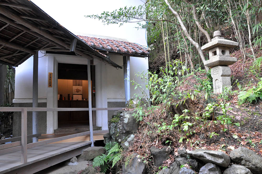 Furuta Oribe, the warrior tea master behind Oribe ware