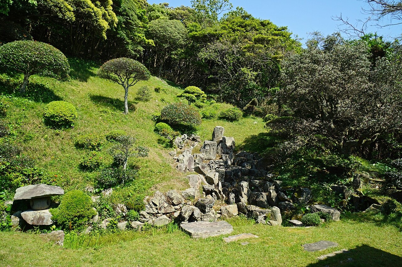 A garden designed in the manner of the painter Sesshu, who worked under Ouchi patronage