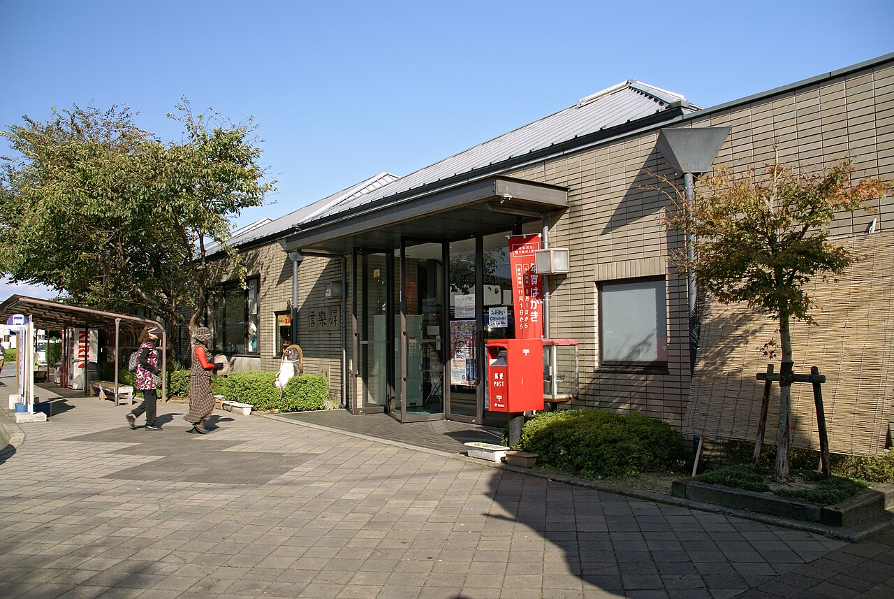 Shigaraki Station lined with rows of ceramic tanuki figurines