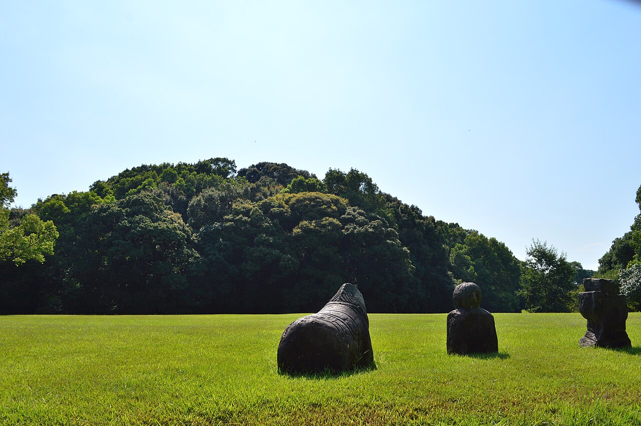 The 6th-century Iwatoyama keyhole tomb in Yame, a large grass-covered ancient burial mound